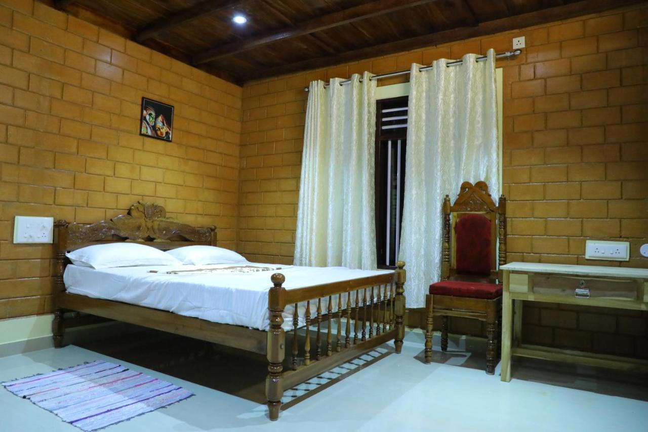 The Munroe Vibes Inn Mundrothuruth Zewnętrze zdjęcie